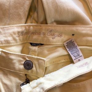 Light yellow American Eagle Skinny Jeans